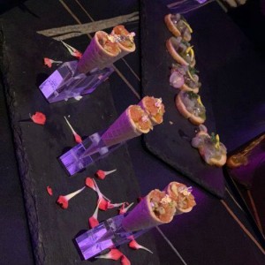 杭州临安区青山湖街道附近ktv招聘包厢气氛租,不限身高